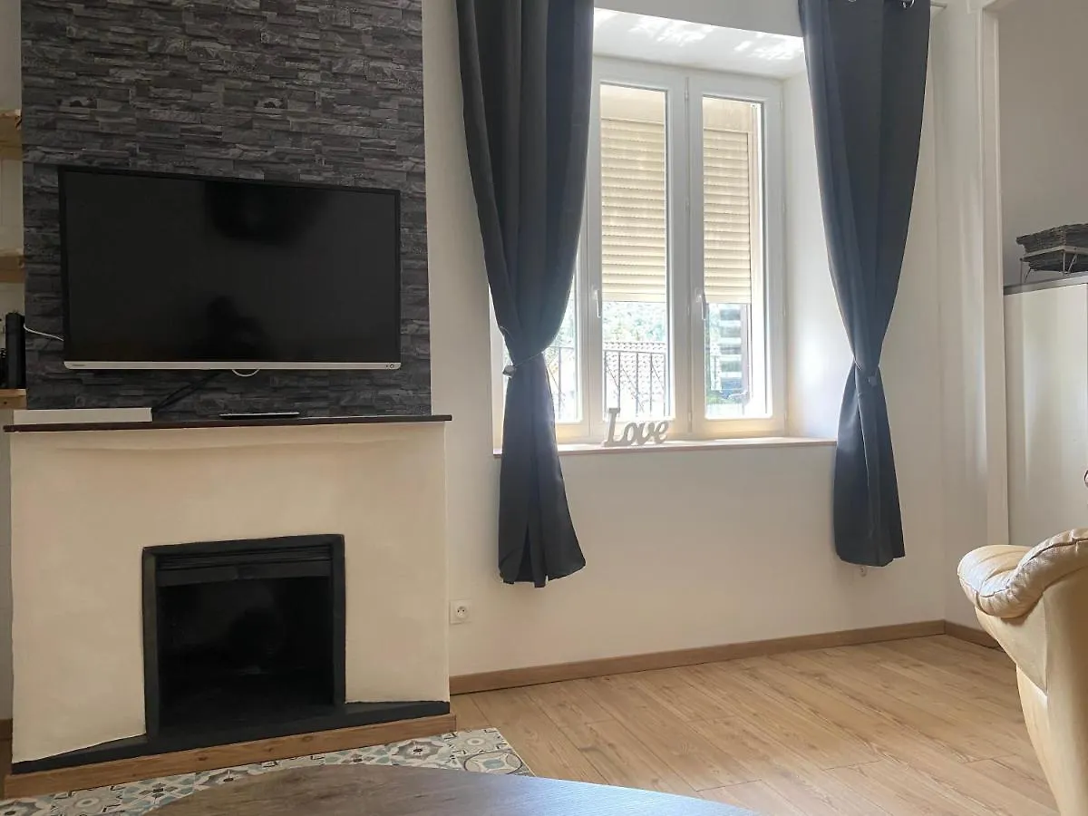 Appartement Nid Cocooning à Uzer  France